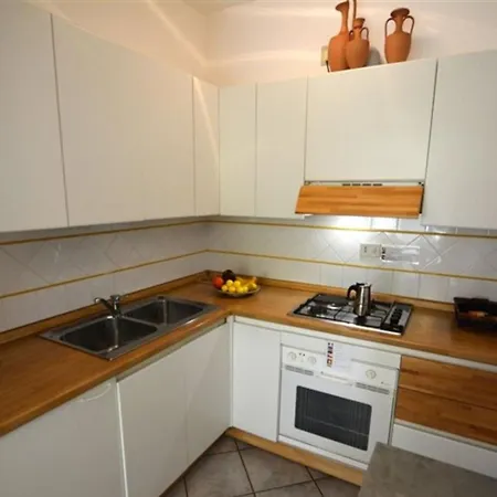 Equipped Flat For 5 Guests In Lignano Pineta With Communal Garden *